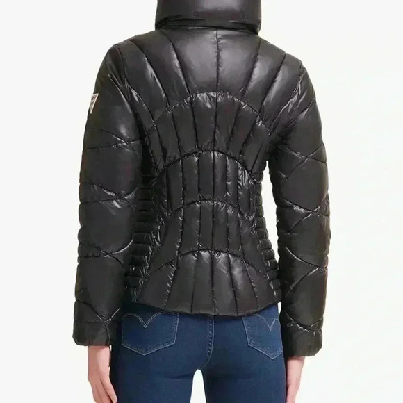 Guess black puffer coat size large. In excellent condition! - Picture 4 of 13